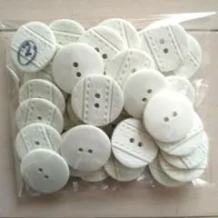 ボタン②　25mm 36個　白　昭和レトロ　日本製　まとめ売り　大量　たくさん