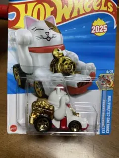 922‼️白ブチの招き猫Hot Wheels Feline Lucky 2025
