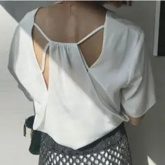 ameri vintage MEDI FOUNTAIN NECK TOP 白のサムネイル
