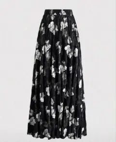 花柄ロングスカート 黒と白