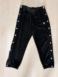 黒 スナップボタン ウォームアップウェア サイドボタン　全開け可能