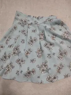 新品　タグ付き　花柄　キュロット 水色　ミントのサムネイル