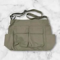 カーキ 男女兼用 シンプル 古着系 斜めがけ 可愛い 使いやすい 学校 旅行