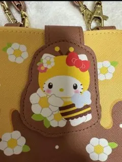 ハローキティ ミツバチ おでかけ2WAYポシェット サンリオ 新品・未使用