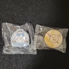 ◉ちいかわ◉くら寿司コラボ ハチワレ＆ラッコ　マグネット＆うさぎ缶バッジ