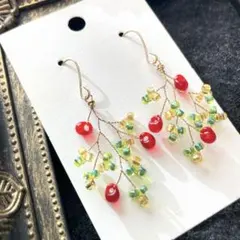 Ｎｏ．６５９　ハンドメイド小枝ピアス　北欧風　クリスマス