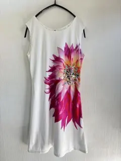 美品　レディー　 花柄ノースリーブワンピース　S