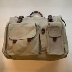 ベージュキャンバスバッグ
