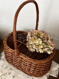 イギリス アンティーク ハンドメイド バスケット 手提げかご イギリス アンティーク ハンドメイド バスケット 手提げかご - メルカリ