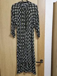 ZARA　幾何学模様 ワンピース
