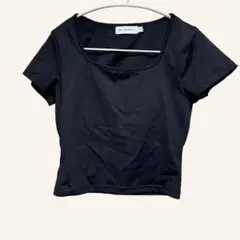 BE YOURSELF スクエアネック クロップトップス 黒 L