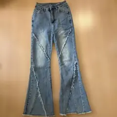 フレイドヘム ブーツカット デニムパンツ