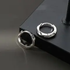 ★新品・送料無料★ツイストフープピアス シルバー 片耳用