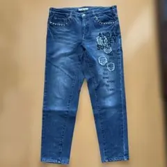 スカルプリント ダークブルーデニムパンツ