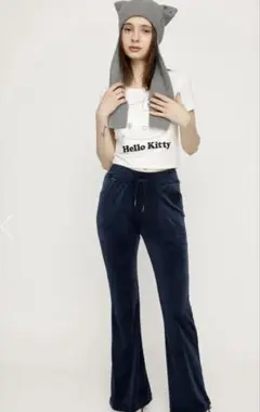 【50周年記念】 HELLO KITTY x SLY ベロア　パンツ　ネイビー