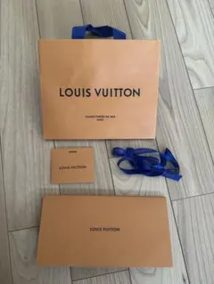 LOUIS VUITTON ギフト箱入り、紙袋、リボン、メッセージカードセット