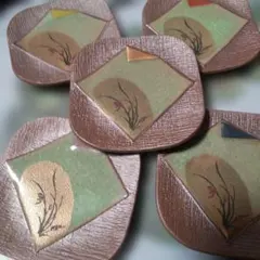 金彩とガラス釉の小皿5枚未使用‼️花の手描き