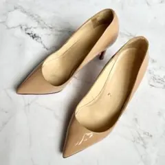 Christian Loubutinレッドソール ポインテッドトゥ パンプス