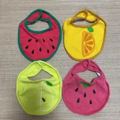 スタイ　4枚セット　フルーツ柄