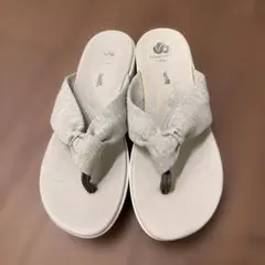 Clarks Cloudsteppers サンダル グレーのサムネイル