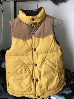 ダウンベスト・キルティングベスト イエローとブラウン リバーシブル