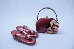 赤い花柄の和装用バッグと草履セットSサイズ