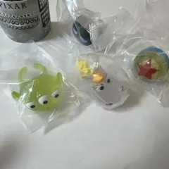A1 ピクサーキャラクターファッションリングロイヤルクリア４個セット