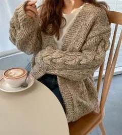 【Audrey and John Wad】手編みペルーニットケーブルカーディガン