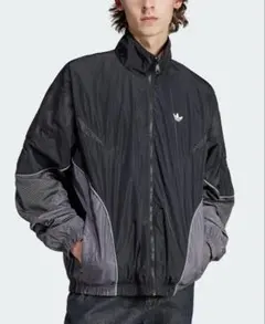 グレー ナイロンジャケット