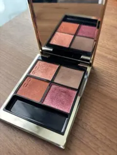 SUQQU シグニチャーカラーアイズ 13