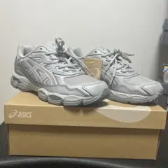 ASICS GEL-nycグレー スニーカーのサムネイル