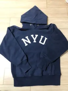 Champion NYUロゴ ネイビー パーカー