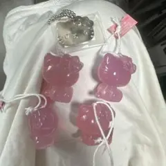 ハローキティ ピンクアクリルキーホルダー