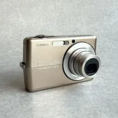 人気✳︎動作確認済CASIO EXILIM EX-Z700 デジカメ ゴールドのサムネイル
