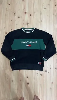 美品　TOMMY JEANS トレーナー