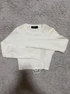 ホワイトリブ編みクロップドトップス