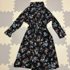 花柄長袖ワンピース 黒　ロペピクニック