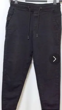 ZARA　ストレッチ素材　カジュアル　テーパードパンツ