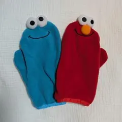 USJ　セサミストリート　エルモ　クッキーモンスター　手袋 ミトン