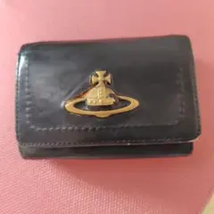 ヴィヴィアンウエストウッド　三つ折り財布 黒 金色ロゴ