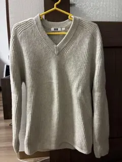 UNIQLO U ベージュ Vネックセーター