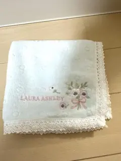LAURA ASHLEY 水色 刺繍ハンカチ