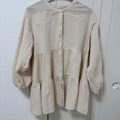 【美品】ベージュ　ティアードシャツ フリルブラウス　フリーサイズ