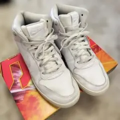 Nike Ebernon Mid ハイカットスニーカーのサムネイル