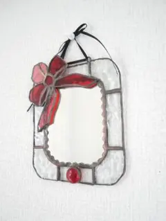 ✴︎:. Petit　miroir　プティミラー 赤いリボン　ステンドグラス
