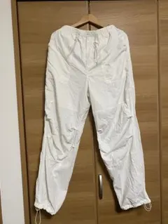 GU テックパラシュートプルオンパンツ　オフホワイトLサイズ