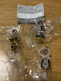 スヌーピー　ガチャ　めじるしアクセサリー 3種セット