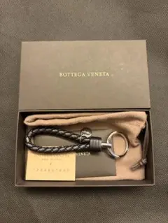 Bottega Veneta ブラックレザーキーホルダー - メルカリ