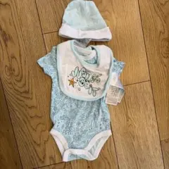 NIKE 水色ロンパース・ビブ・帽子セット 0-6ヶ月