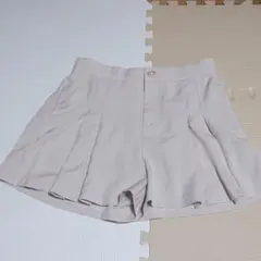 ベージュ ショートパンツ キュロット